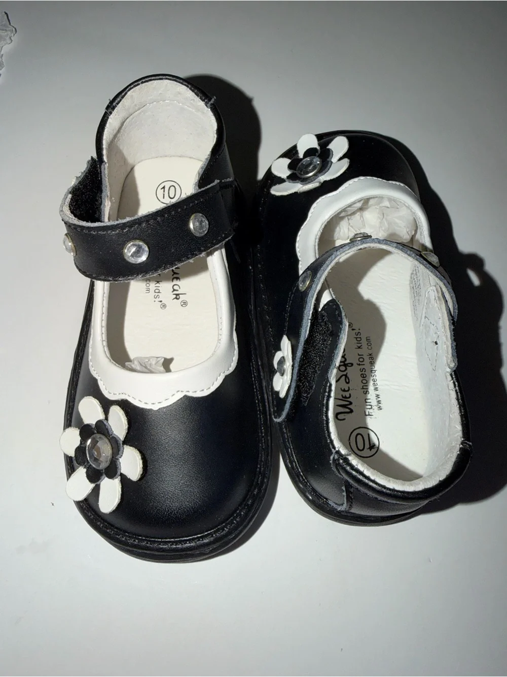 NWT Wee Squeak Black White Flower Squeaker Mary Janes | Size 10